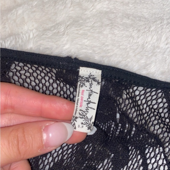 Lace shirt - Picture 4 of 4